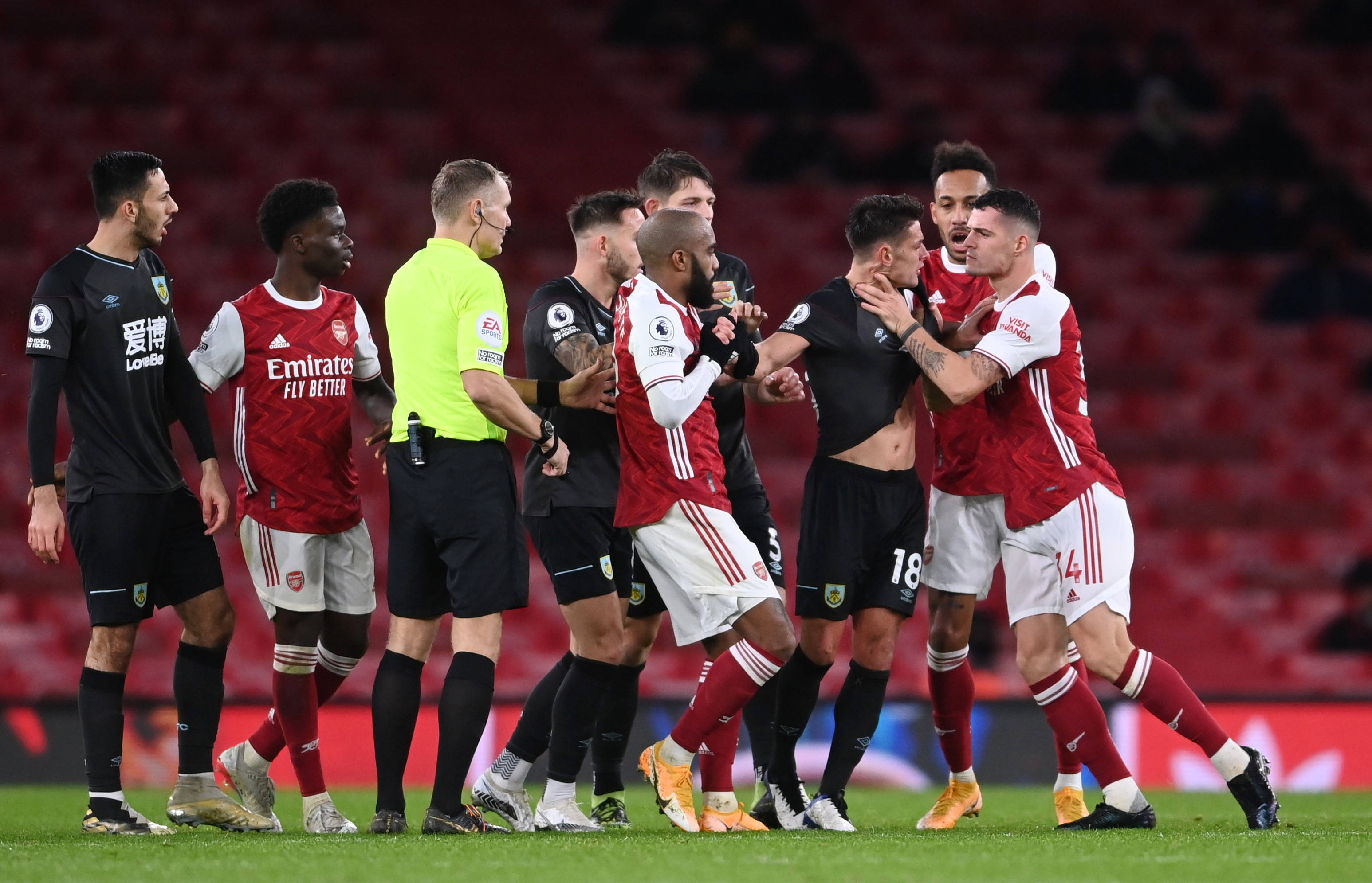 帮助球迷合 帮助球迷合